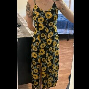 Sunflower Print Sleeveless Maxi Dress